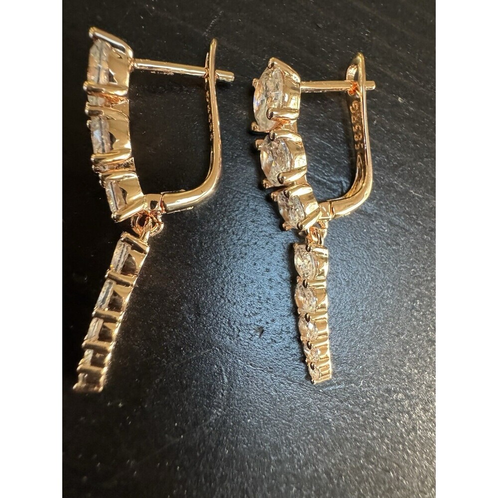 585 14K RG Hallmarked Rolled Gold Linear Long Drop Sparkle Stud Earrings